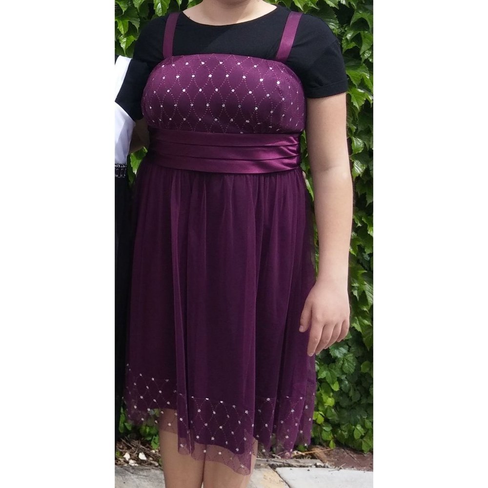 Dark purple dress no sleeves